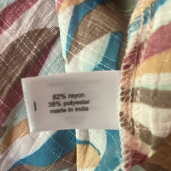 Lane Bryant Multi Neutral Colors Cold Shoulder Flowy Sleeves Blouse SKU0430 - Picture 4 of 4